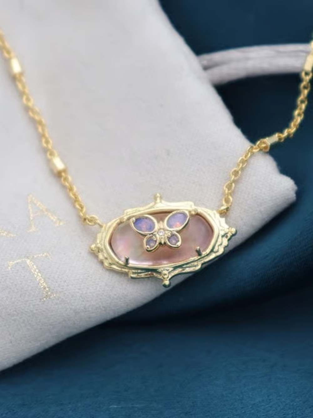 Kendra Scott Gold Butterfly Pink Shell Pendant Necklace